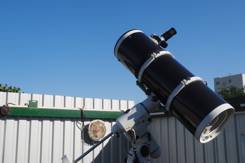 Sky Watcher 250