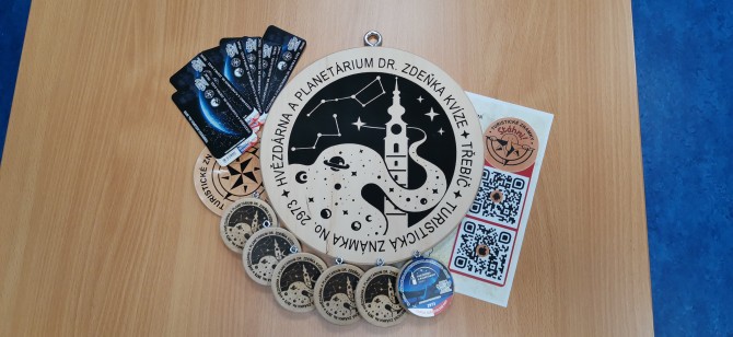 Turistické známky, samolepky i razítko